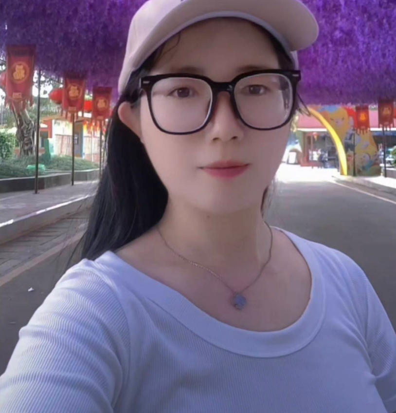 马鞍山私企98年女生