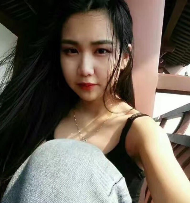 倪诗.jpg